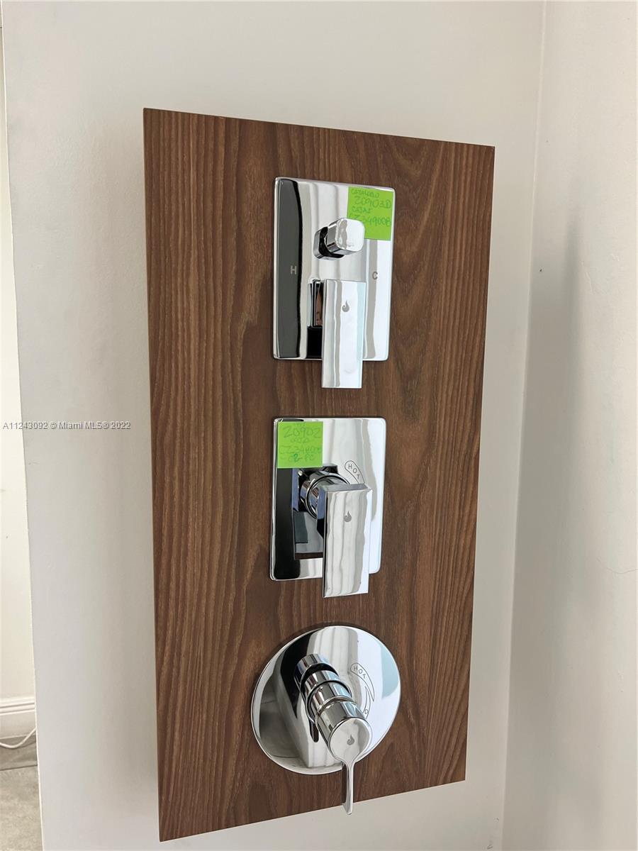 See details / sq. ft. $ 2022-07-18 0 Photo