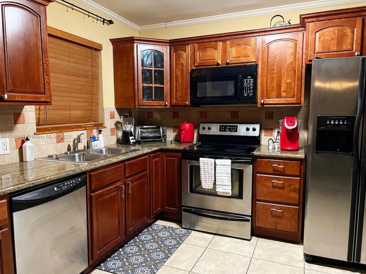 See details / 713 sq. ft. $ 2022-07-18 0 Photo