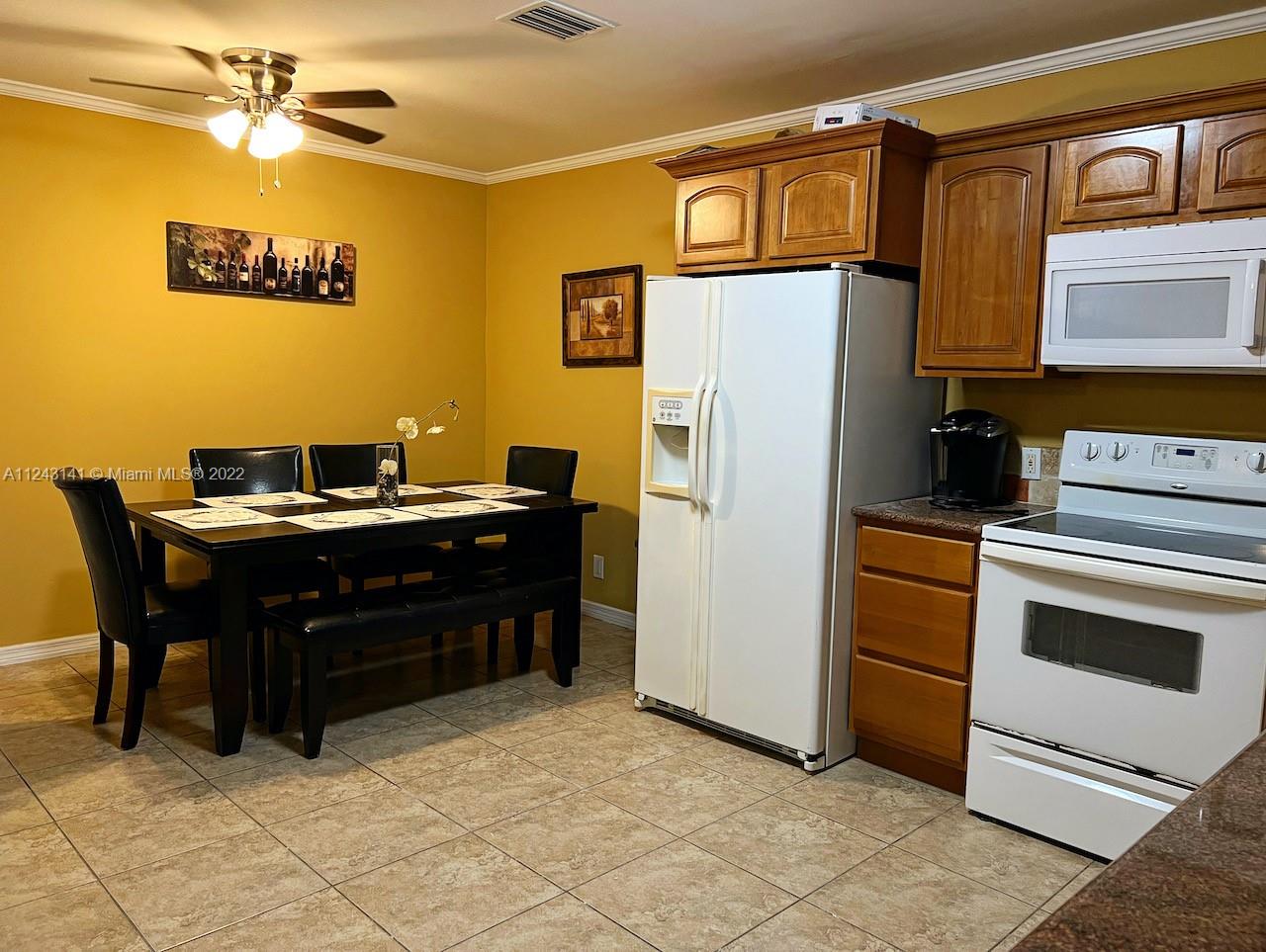See details / 713 sq. ft. $ 2022-07-18 0 Photo