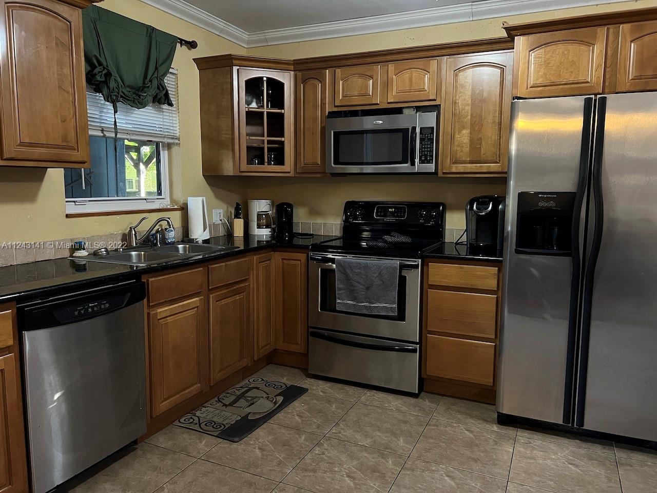 See details / 713 sq. ft. $ 2022-07-18 0 Photo
