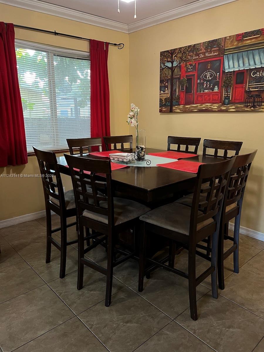 See details / 713 sq. ft. $ 2022-07-18 0 Photo