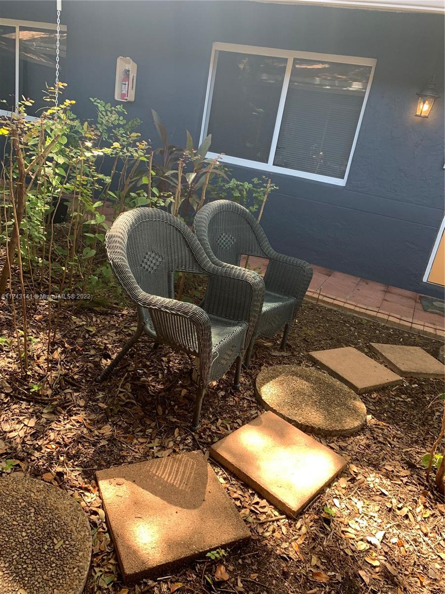 See details / 713 sq. ft. $ 2022-07-18 0 Photo