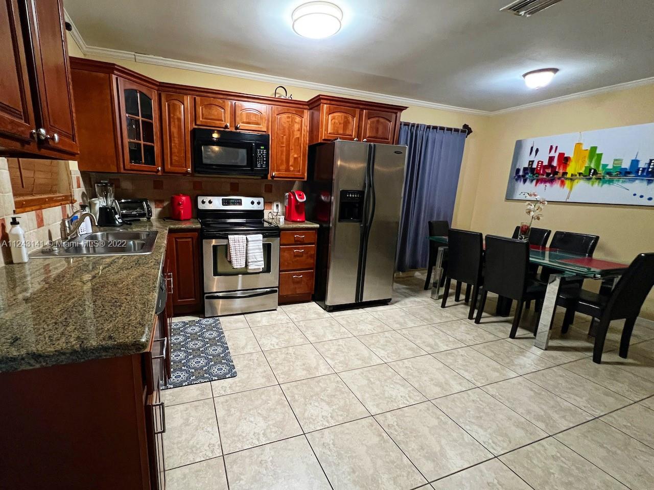 See details / 713 sq. ft. $ 2022-07-18 0 Photo