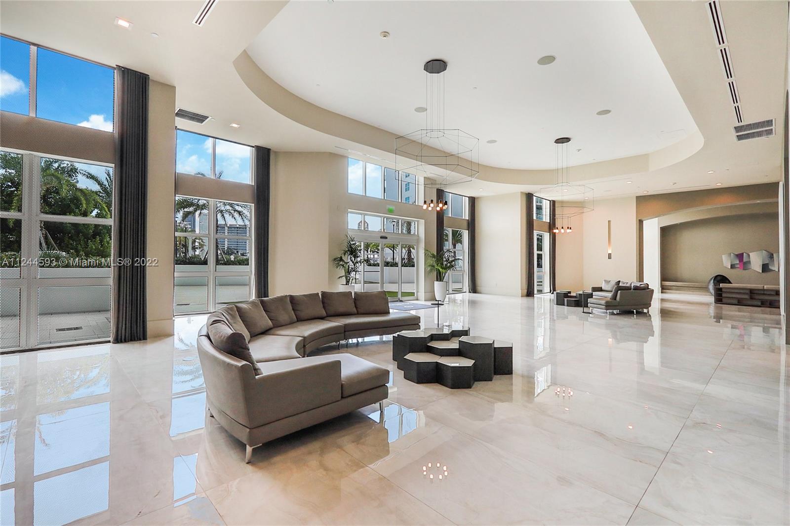 Photo of 3301 183rd St #2601, Aventura, Florida, 33160 - Grand Lobby