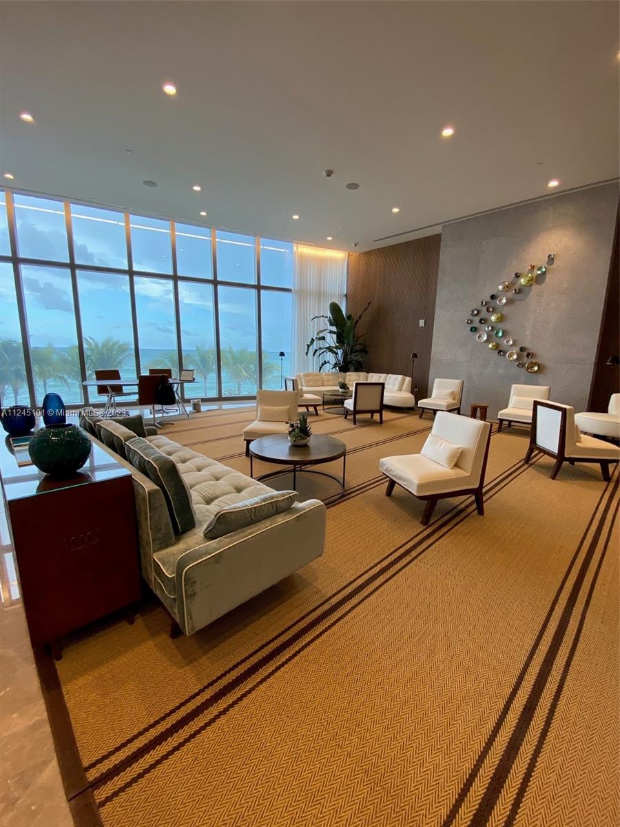 See details 3503 2 / 3 1447 sq. ft. $ 2022-10-17 0 Photo
