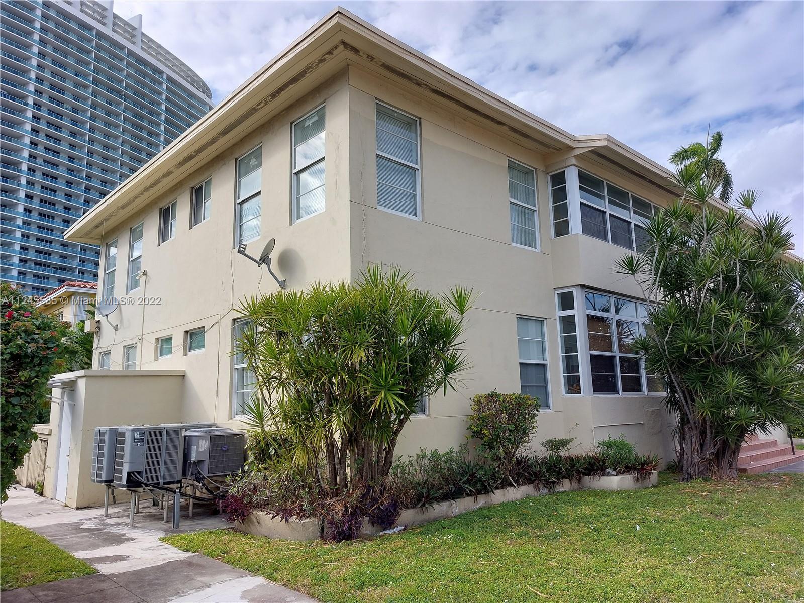 See details / 4952 sq. ft. $ 2022-09-16 0 Photo