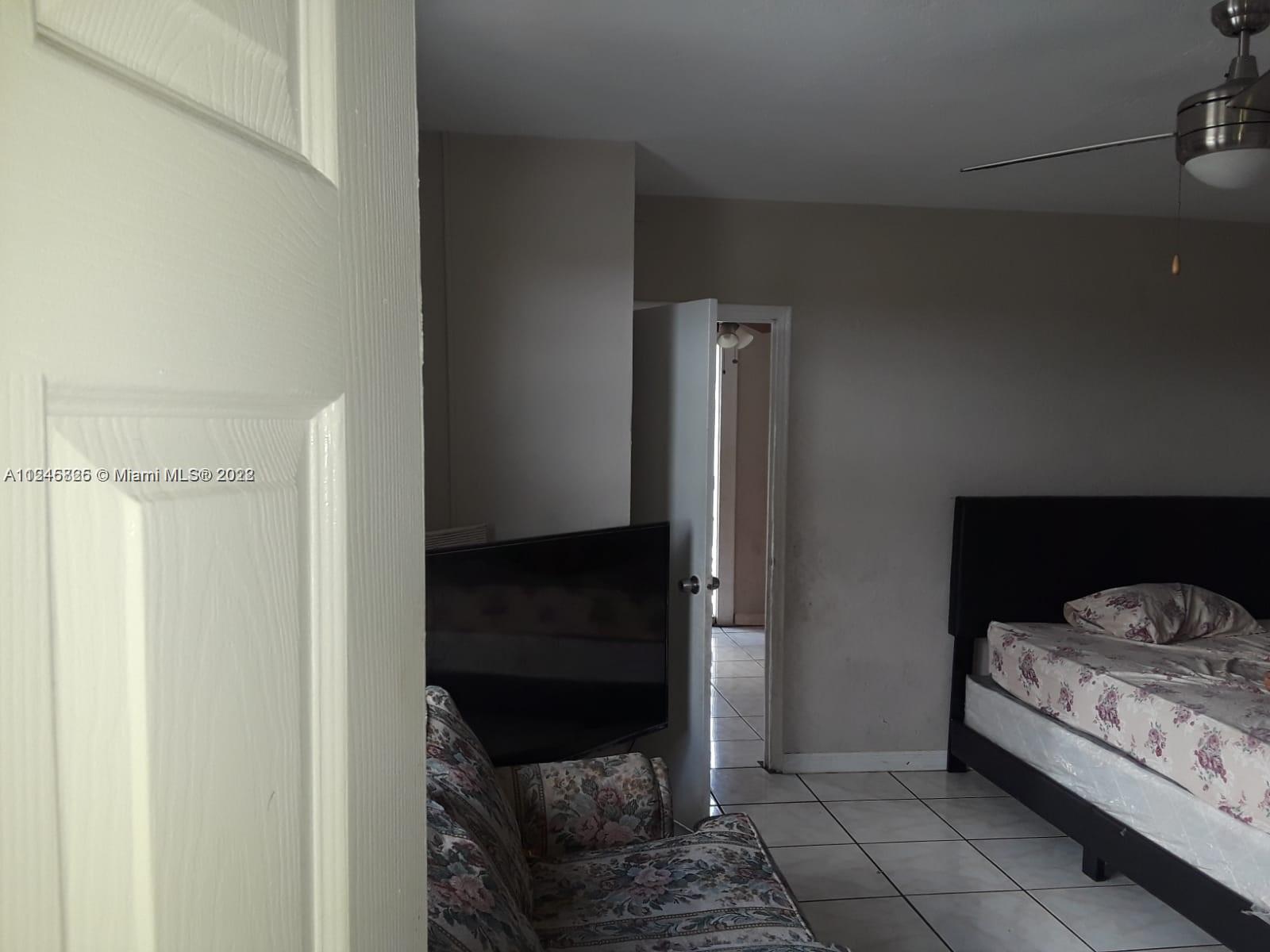 See details / 5800 sq. ft. $ 2022-07-25 0 Photo