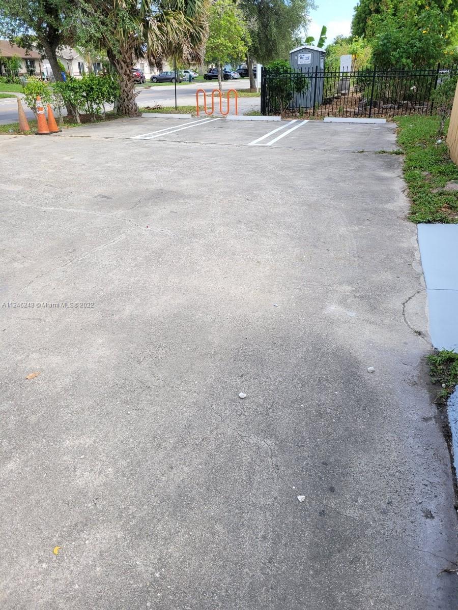 See details / 3269 sq. ft. $ 2022-08-29 0 Photo