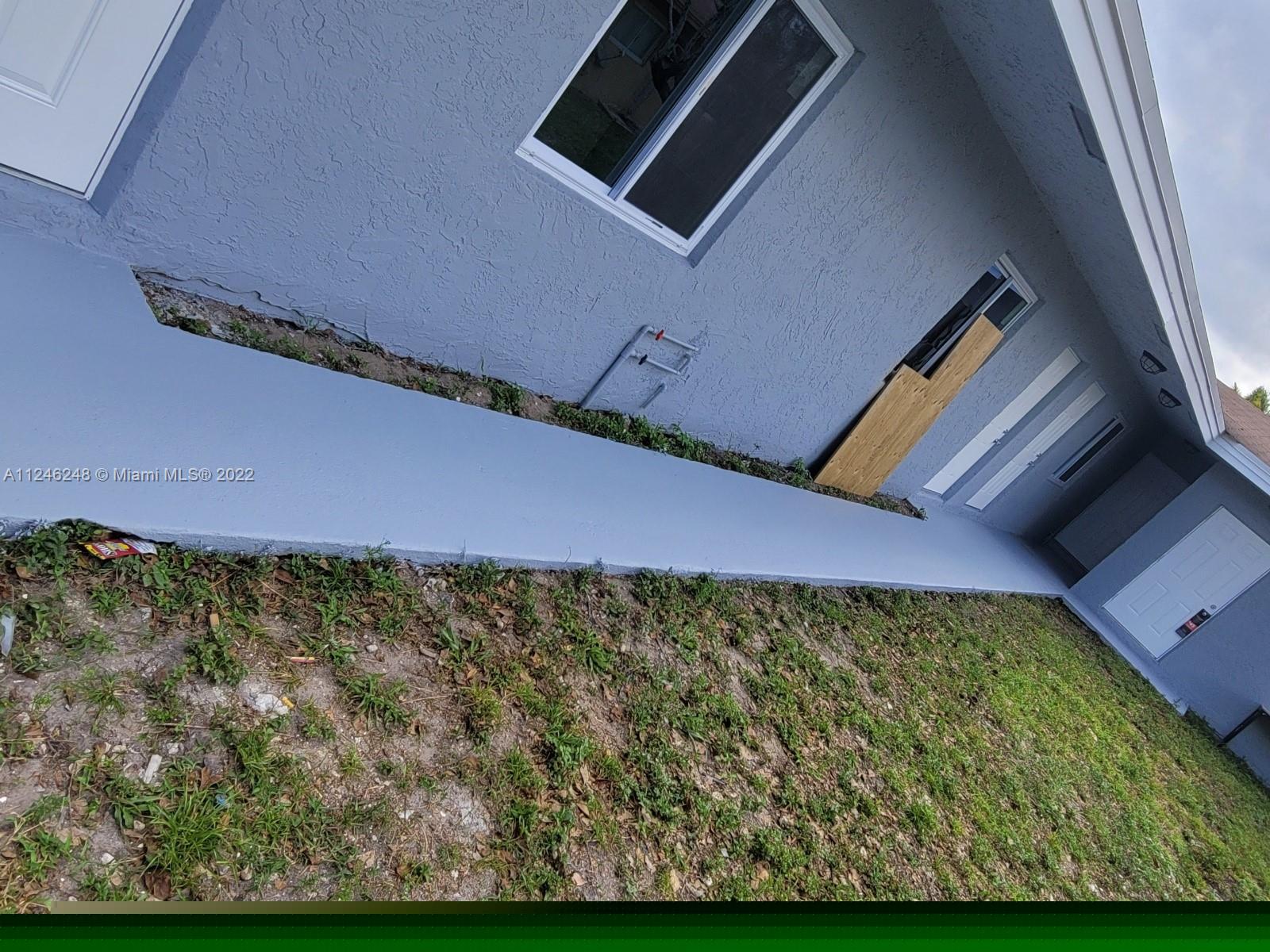 See details / 3269 sq. ft. $ 2022-08-29 0 Photo