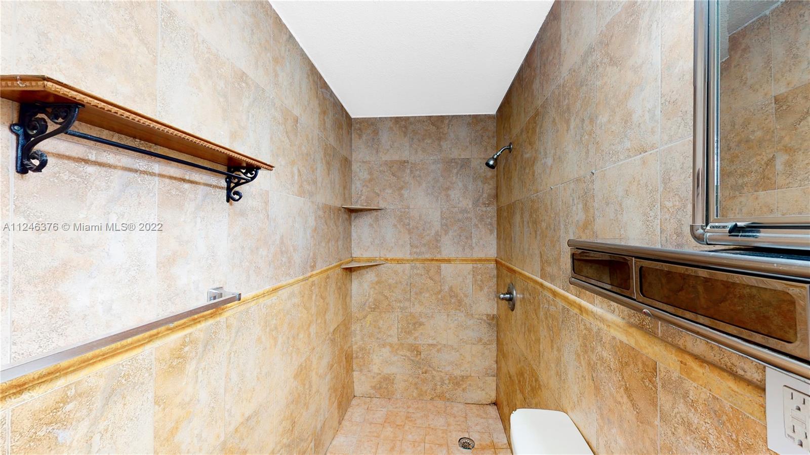 See details / 2307 sq. ft. $ 2022-11-07 0 Photo