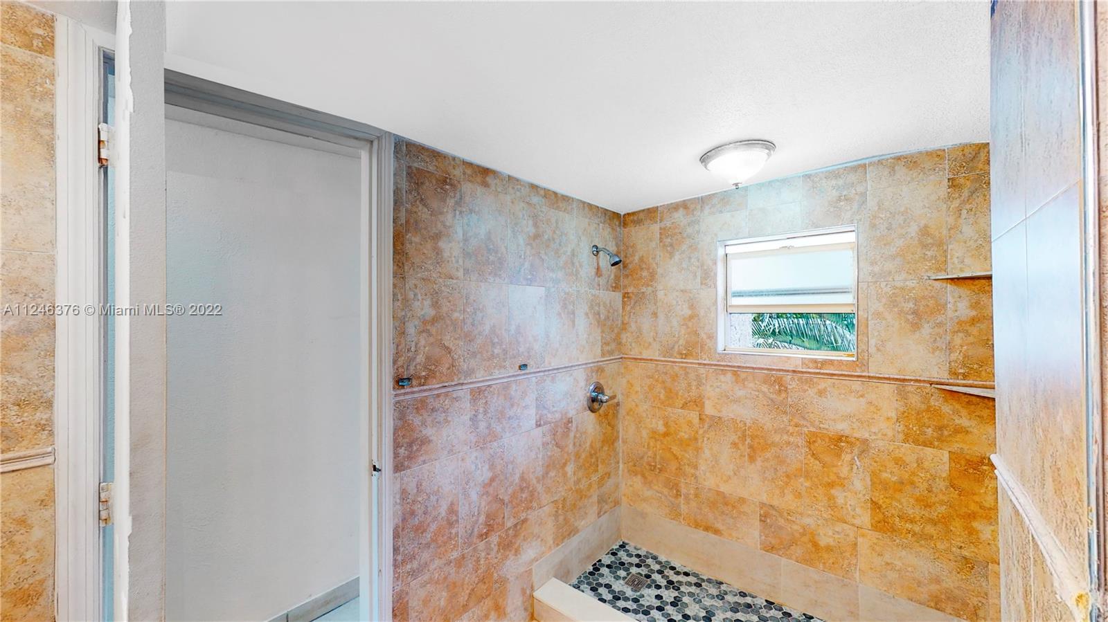 See details / 2307 sq. ft. $ 2022-11-07 0 Photo