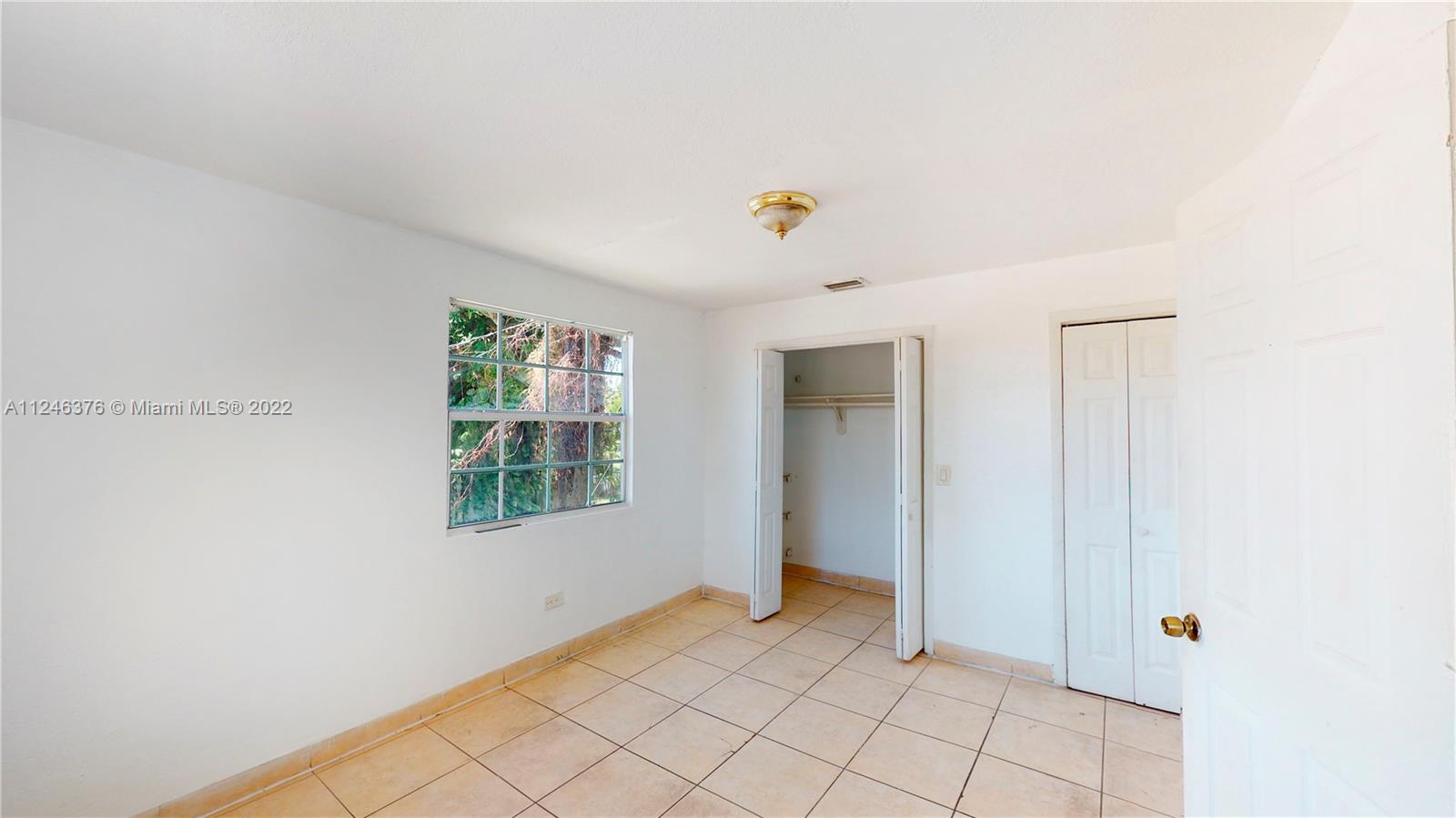 See details / 2307 sq. ft. $ 2022-11-07 0 Photo