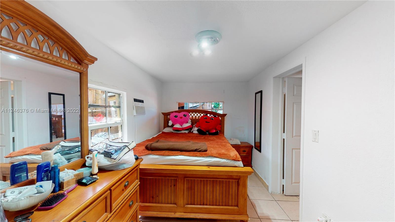 See details / 2307 sq. ft. $ 2022-11-07 0 Photo