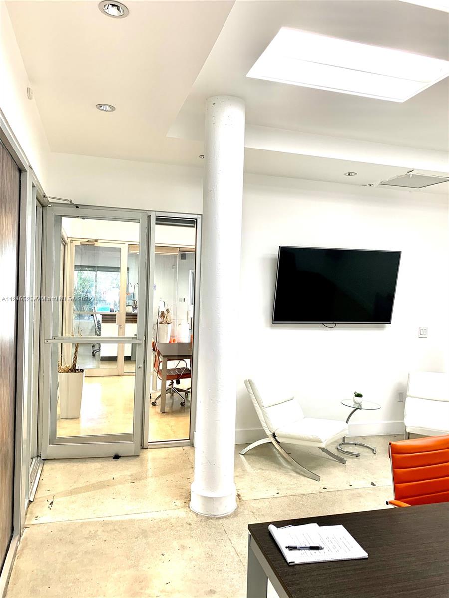 See details 111 / sq. ft. $ 2022-07-25 0 Photo