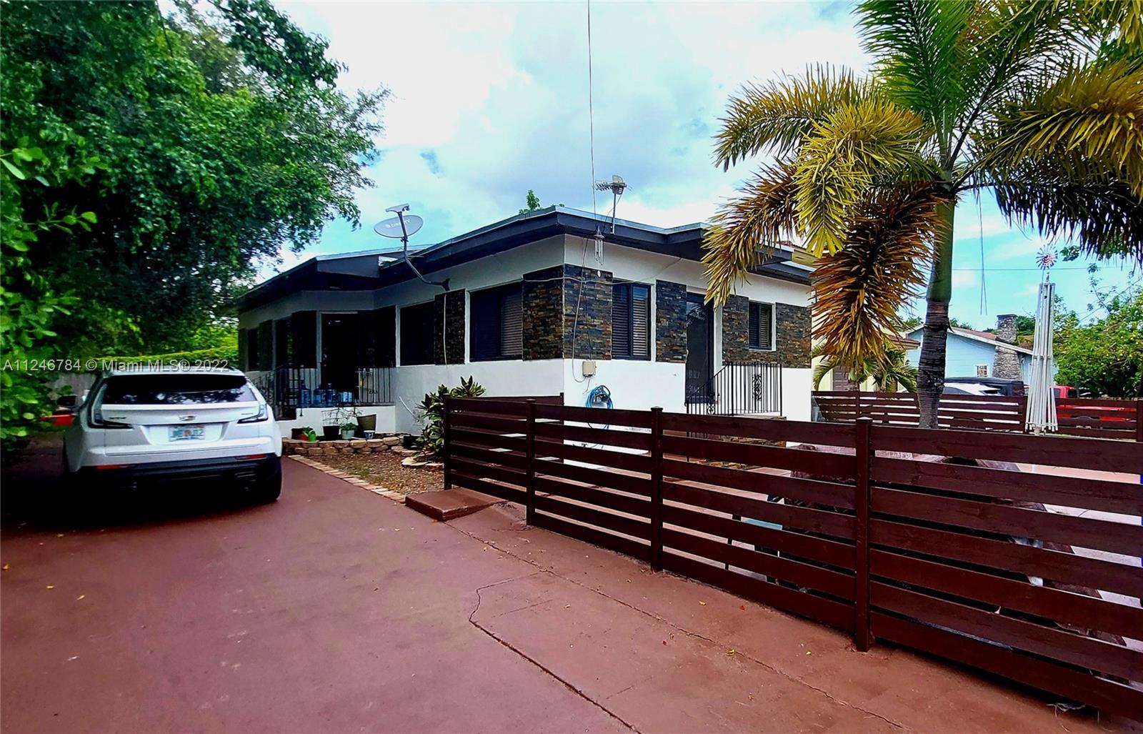See details / 1244 sq. ft. $ 2022-07-26 0 Photo