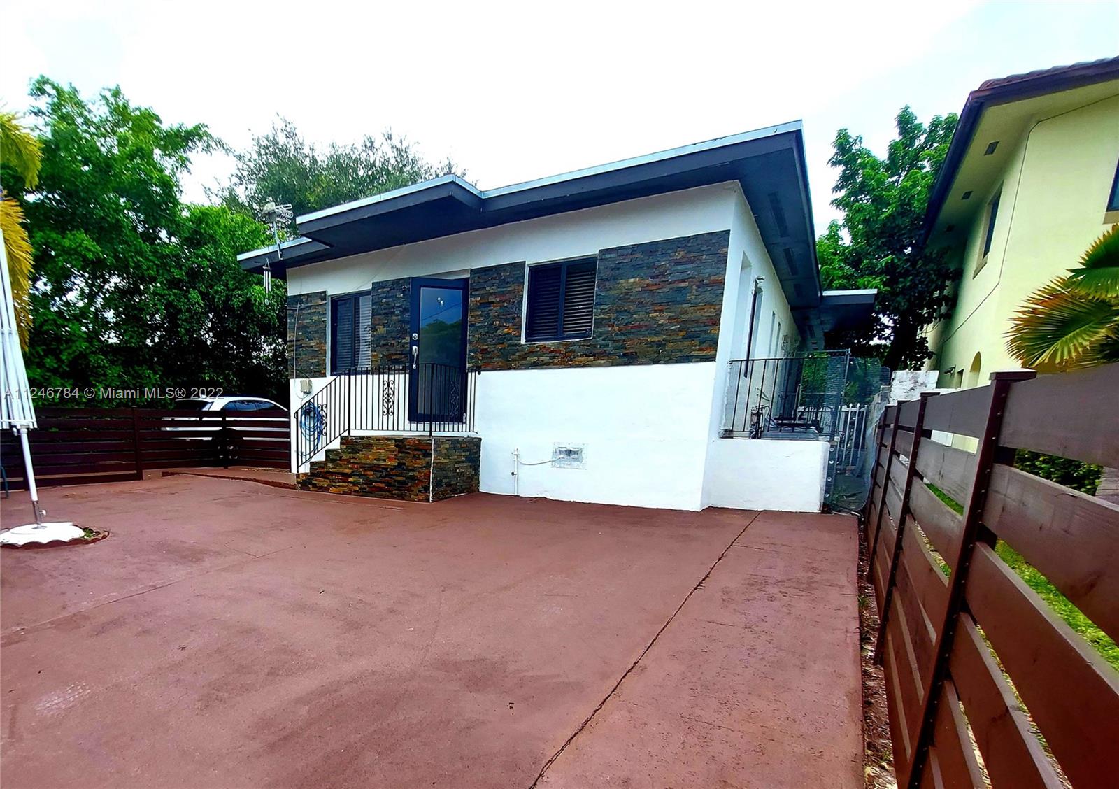 See details / 1244 sq. ft. $ 2022-07-26 0 Photo