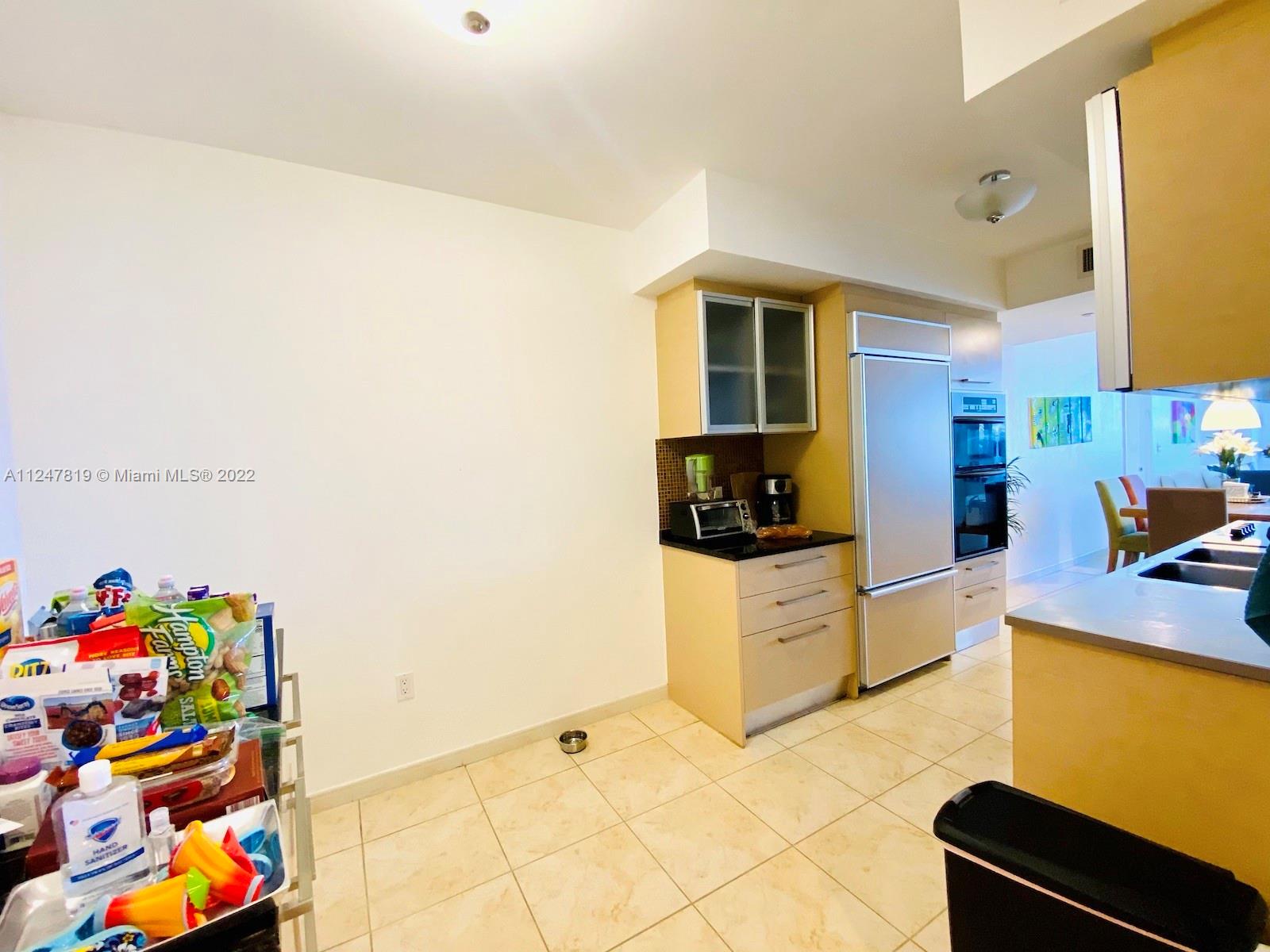Ver detalles 2008 3 / 3 1571 sq. ft. $ 2022-11-23 0 foto