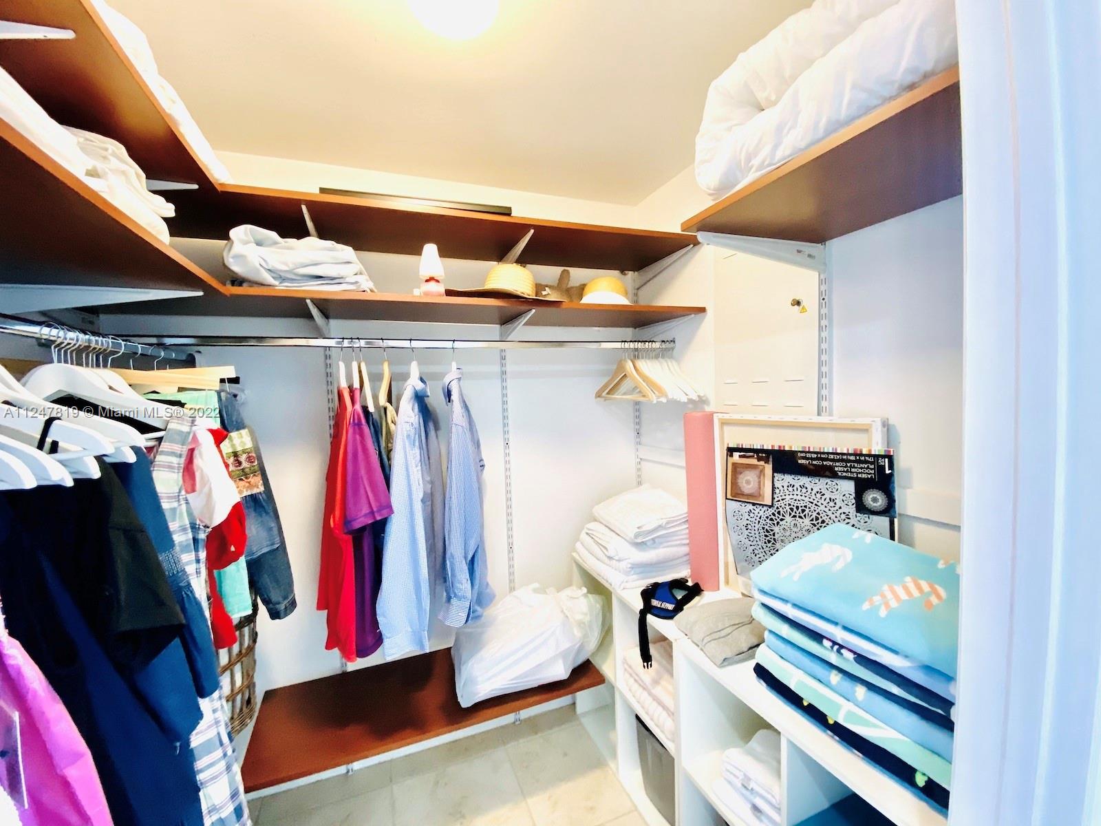 Ver detalles 2008 3 / 3 1571 sq. ft. $ 2022-11-23 0 foto