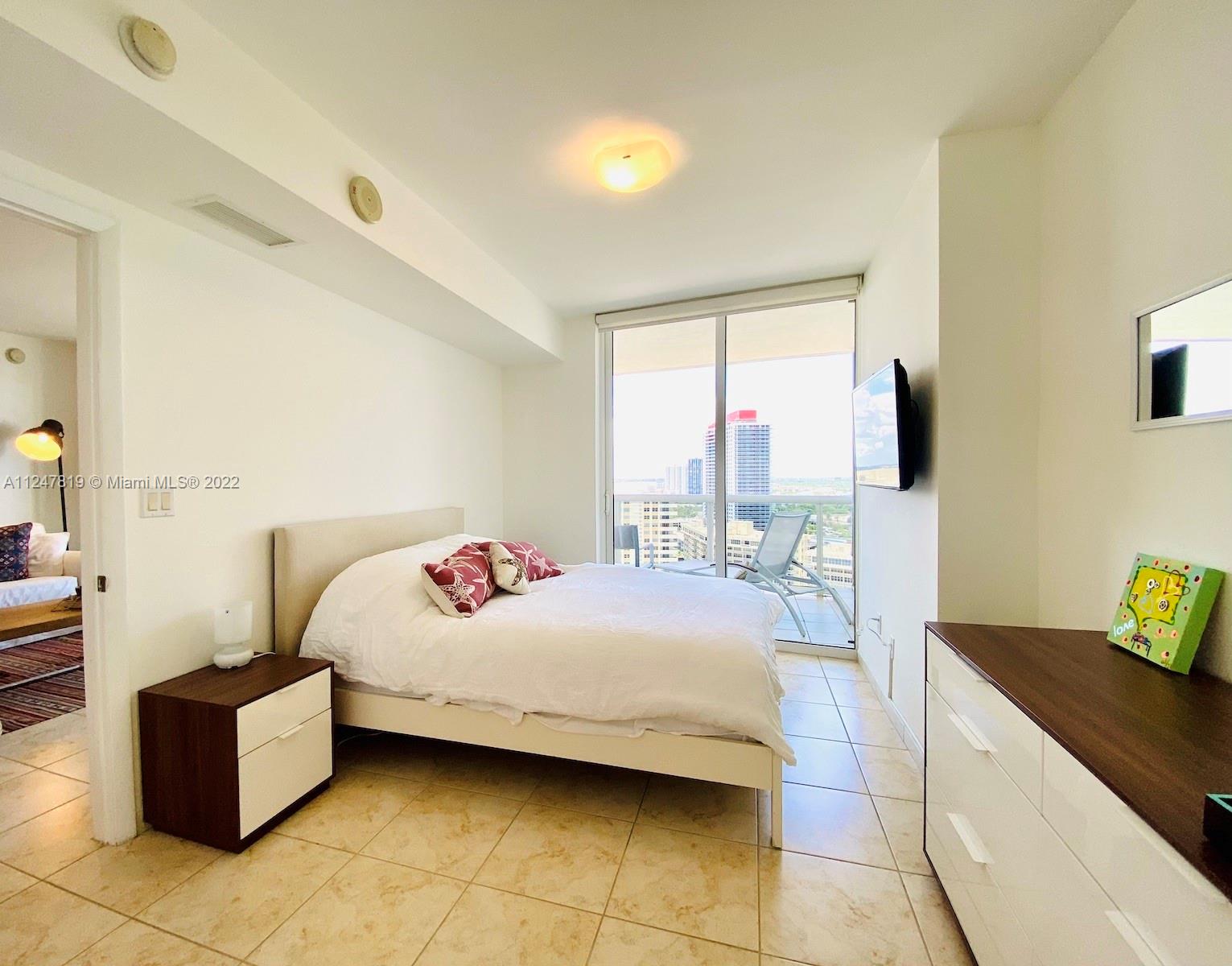 Ver detalles 2008 3 / 3 1571 sq. ft. $ 2022-11-23 0 foto
