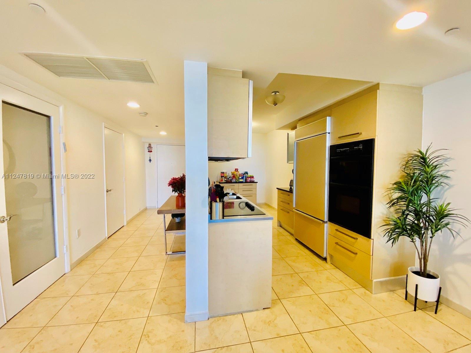 Ver detalles 2008 3 / 3 1571 sq. ft. $ 2022-11-23 0 foto
