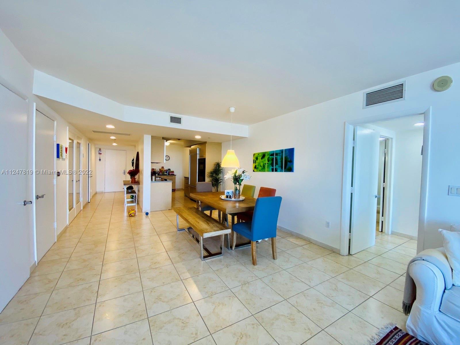 Ver detalles 2008 3 / 3 1571 sq. ft. $ 2022-11-23 0 foto