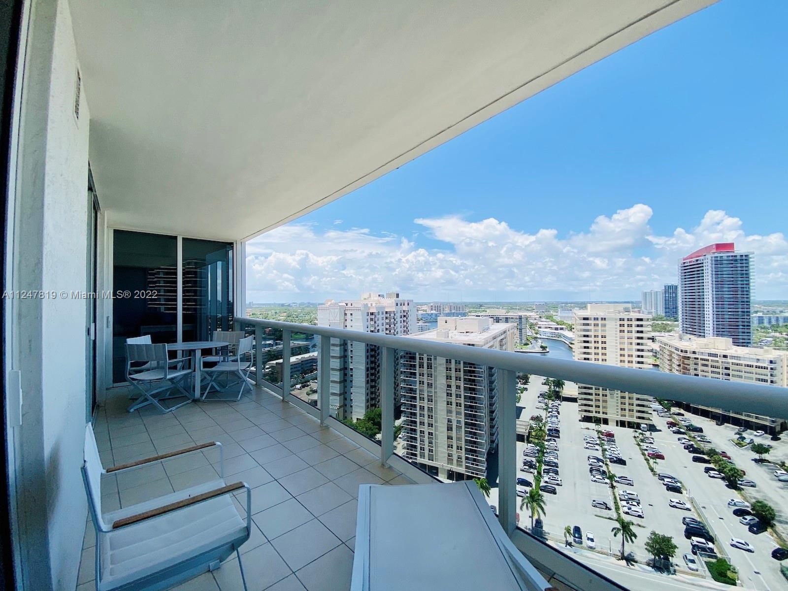 Ver detalles 2008 3 / 3 1571 sq. ft. $ 2022-11-23 0 foto