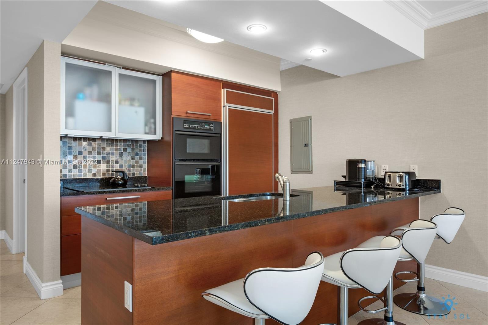 Ver detalles 1203 3 / 2 1841 sq. ft. $ 2022-10-10 0 foto