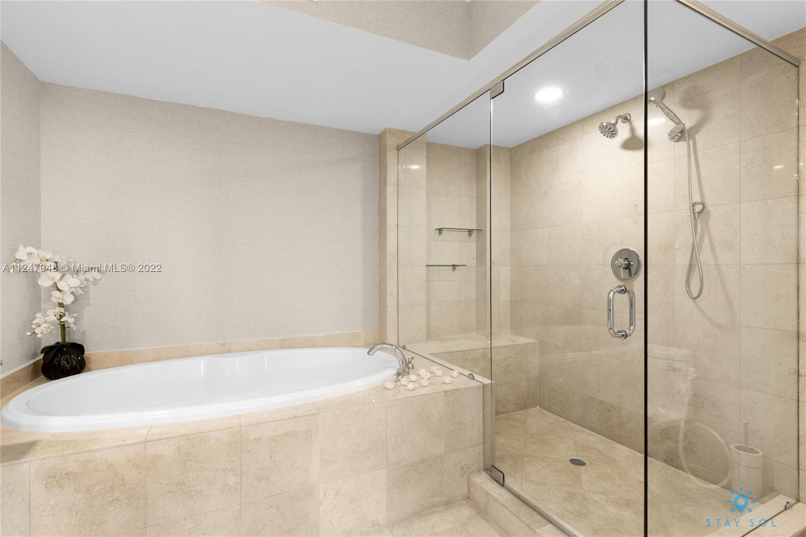 Ver detalles 1203 3 / 2 1841 sq. ft. $ 2022-10-10 0 foto