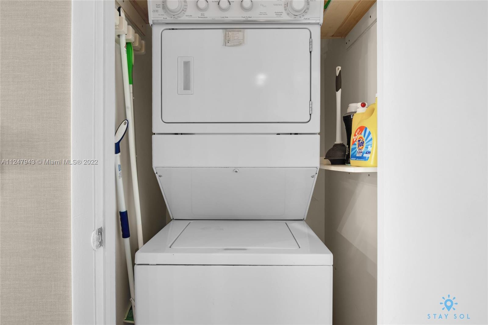 Ver detalles 1203 3 / 2 1841 sq. ft. $ 2022-10-10 0 foto