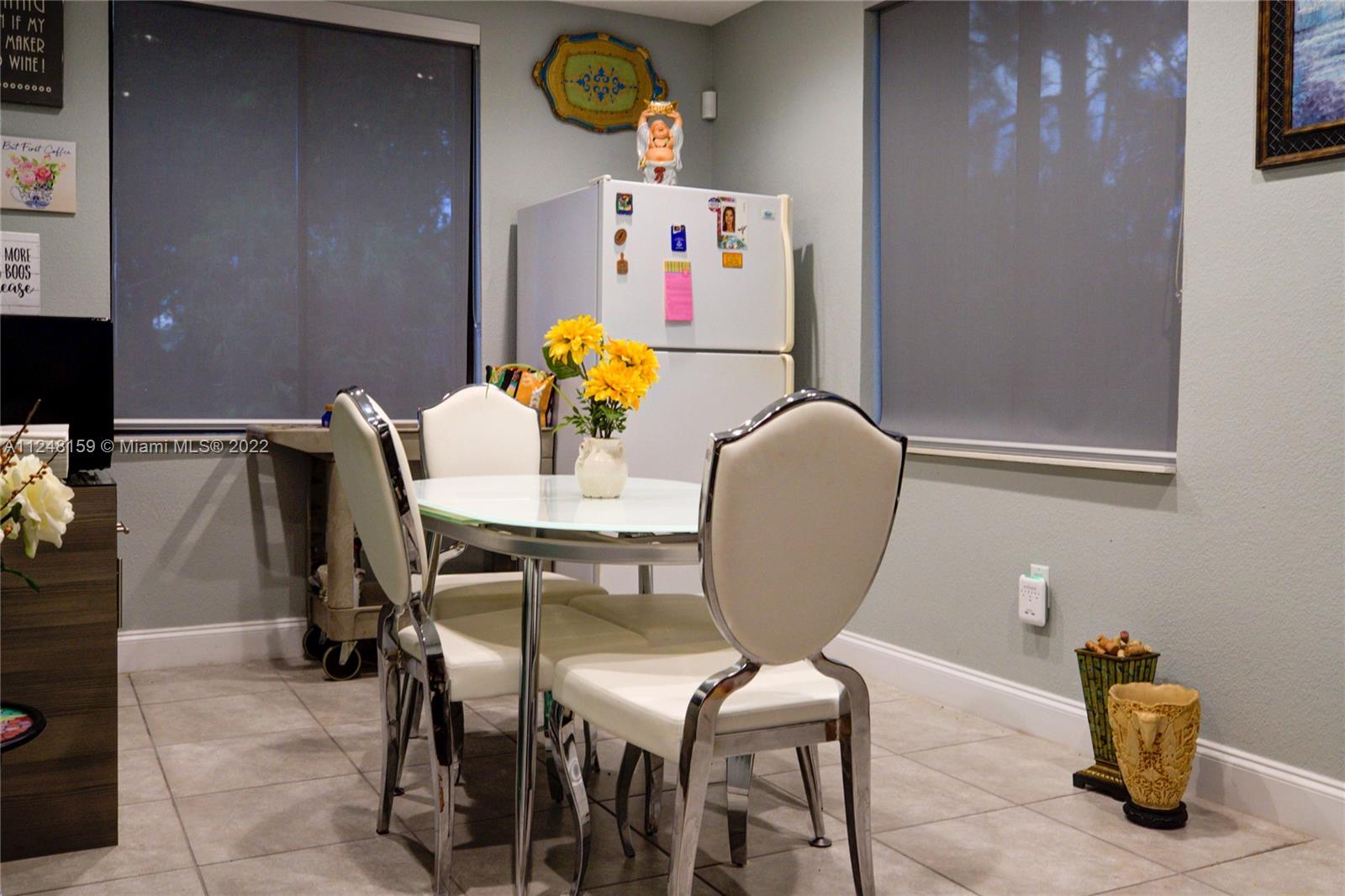 See details / sq. ft. $ 2022-12-03 0 Photo