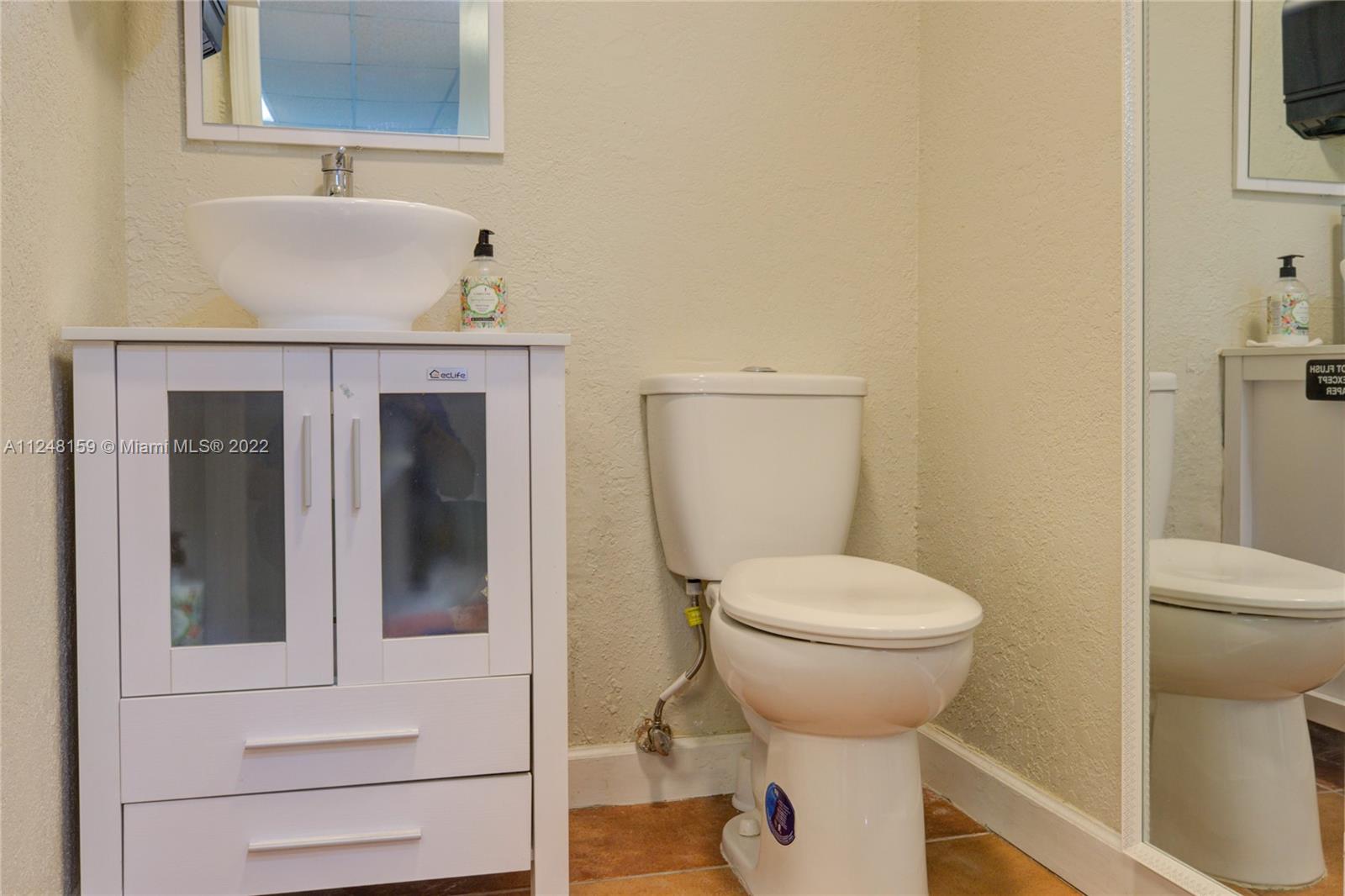 See details / sq. ft. $ 2022-12-03 0 Photo