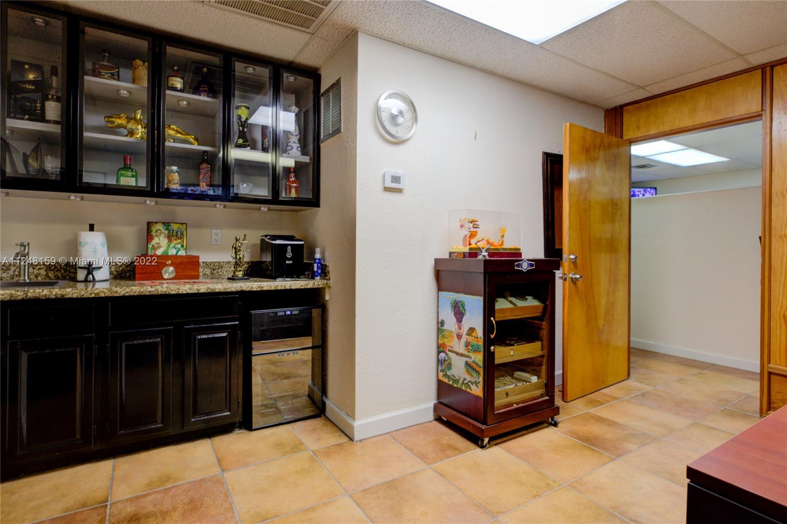 See details / sq. ft. $ 2022-12-03 0 Photo