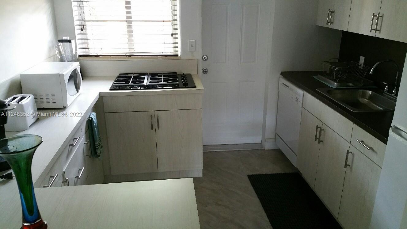 See details / sq. ft. $ 2022-07-28 0 Photo