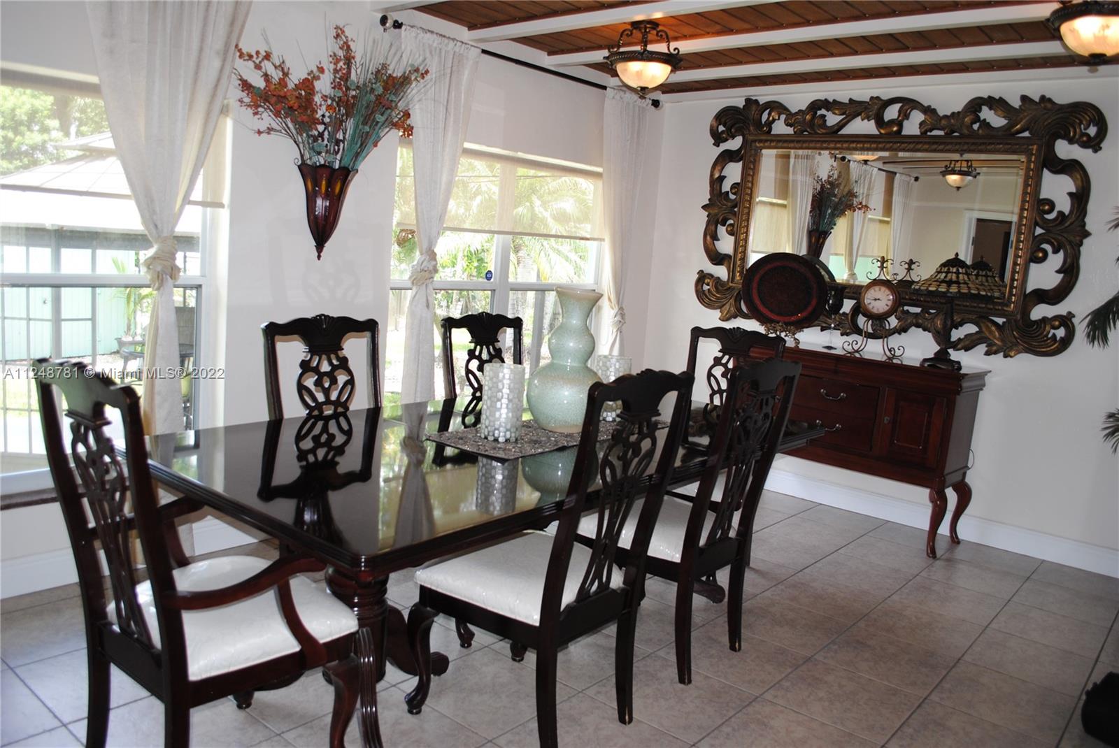 See details / 2760 sq. ft. $ 2023-01-04 0 Photo