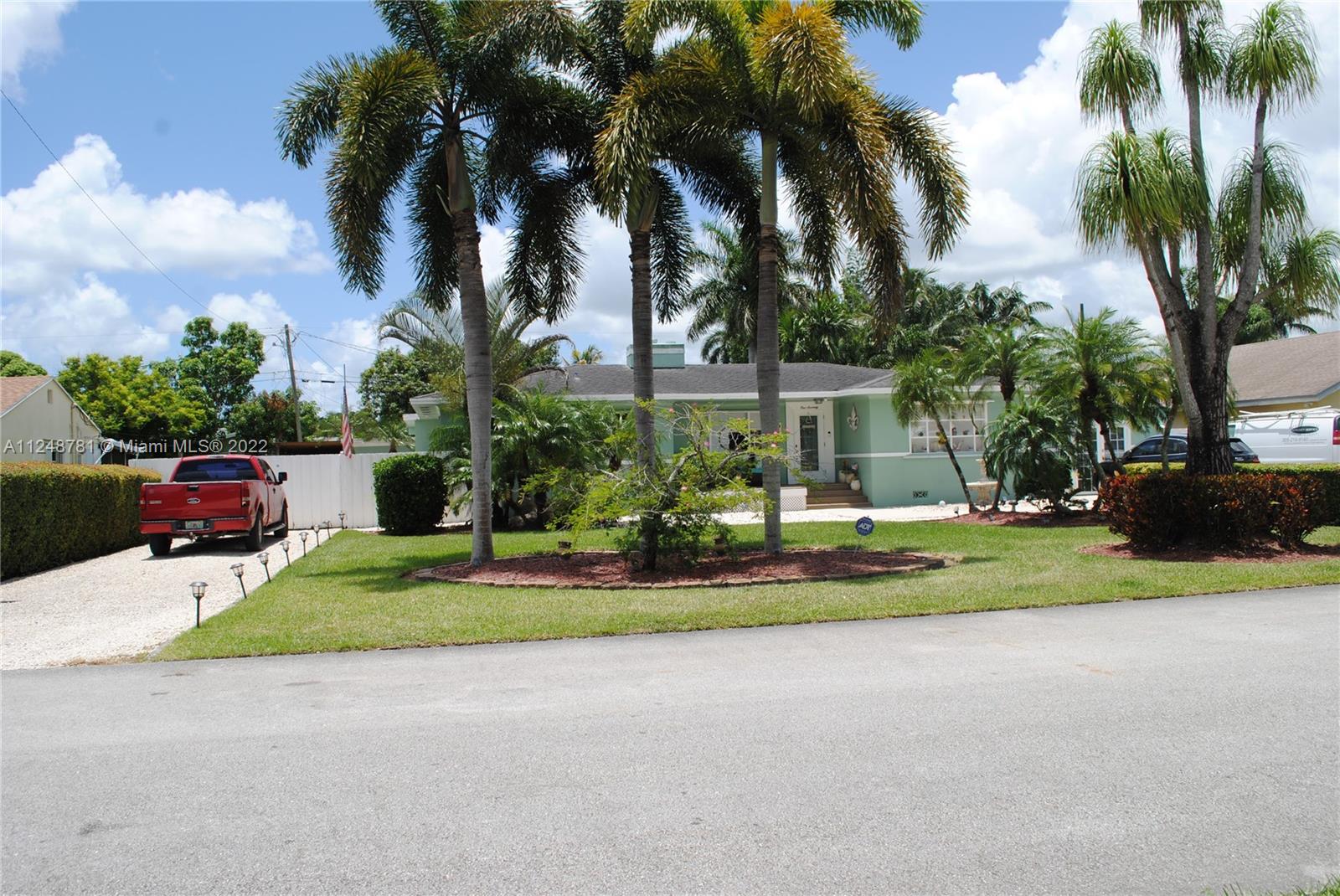 See details / 2760 sq. ft. $ 2023-01-04 0 Photo