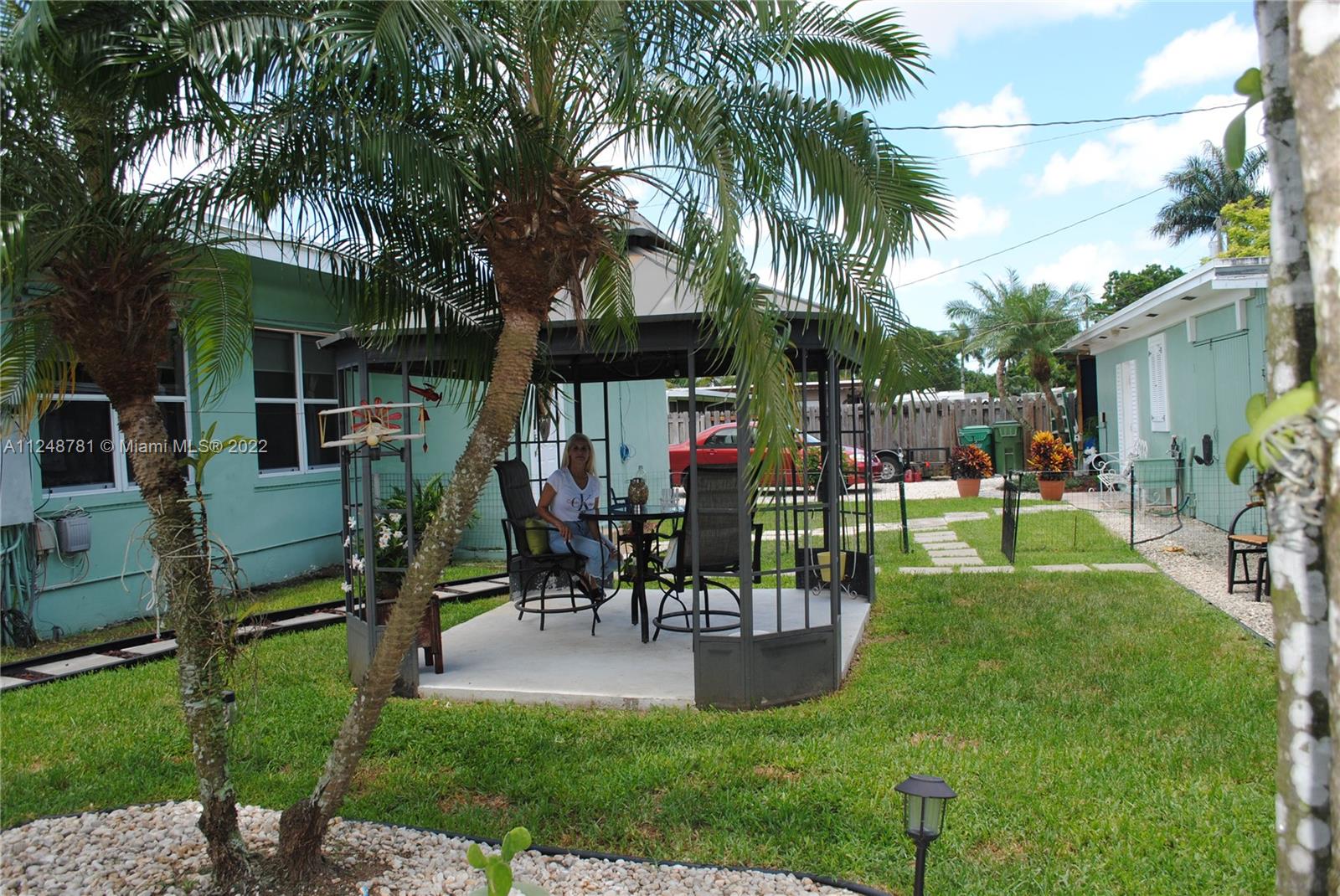 See details / 2760 sq. ft. $ 2023-01-04 0 Photo