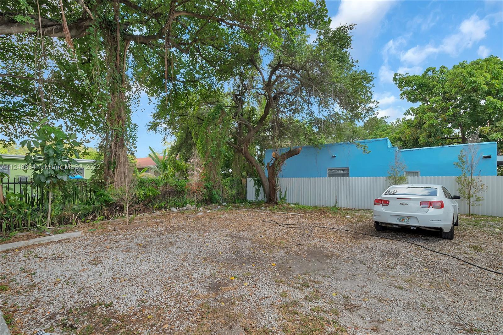 See details / sq. ft. $ 2022-09-20 0 Photo