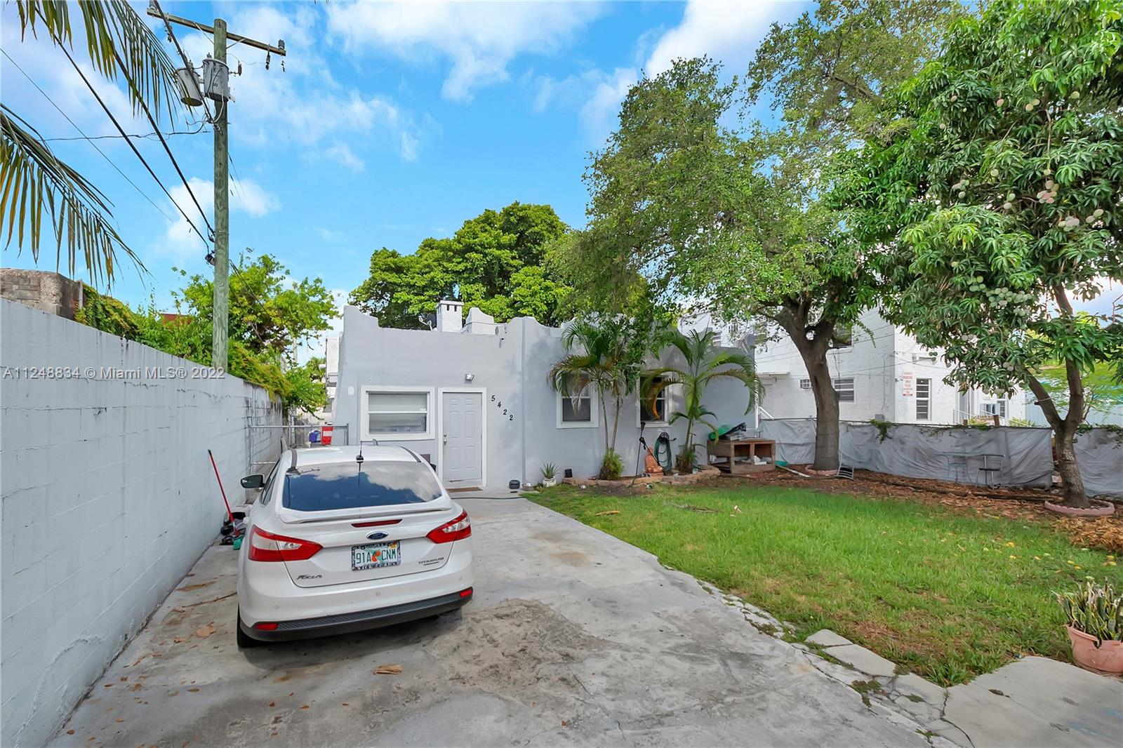 See details / sq. ft. $ 2022-09-20 0 Photo