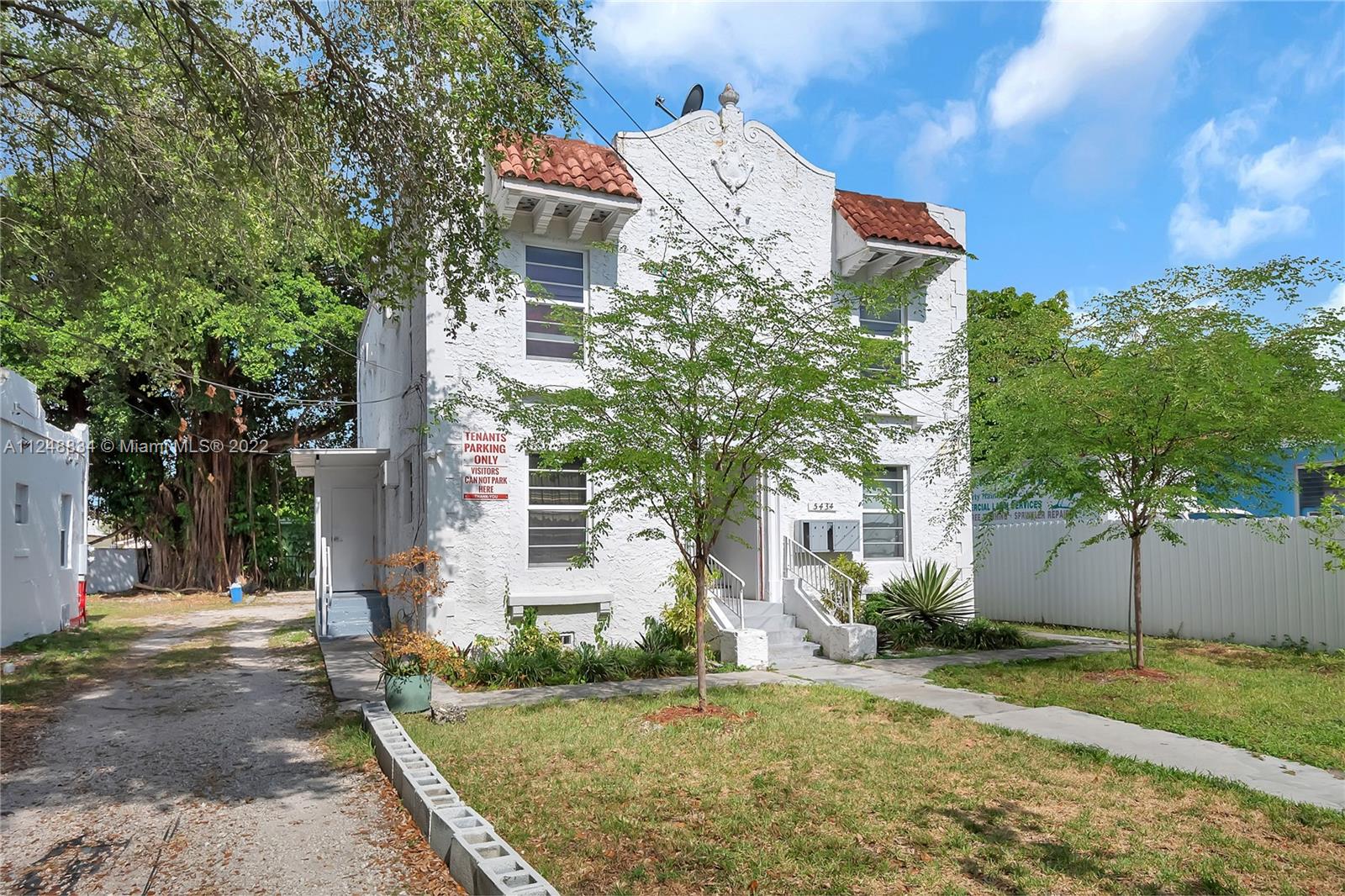 See details / sq. ft. $ 2022-09-20 0 Photo