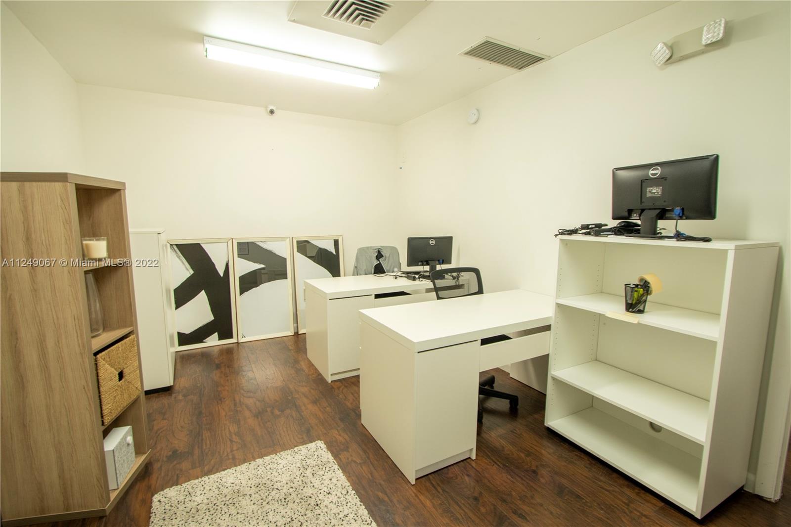 See details 169 / sq. ft. $ 2022-09-30 0 Photo
