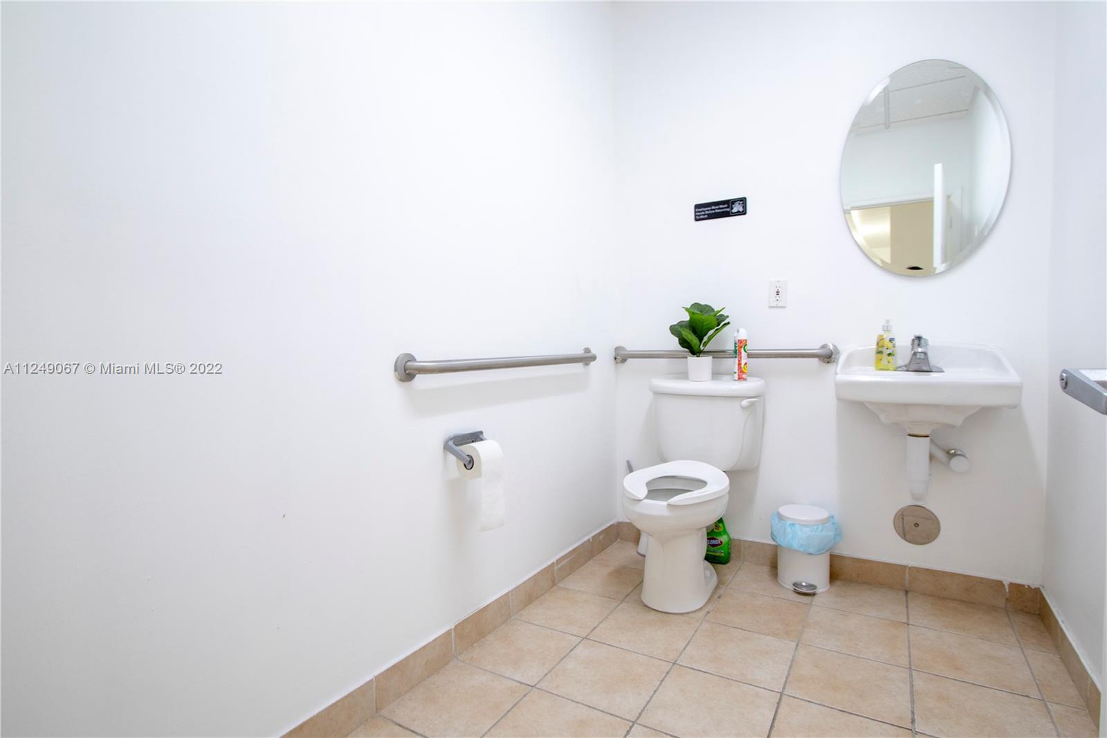 See details 169 / sq. ft. $ 2022-09-30 0 Photo