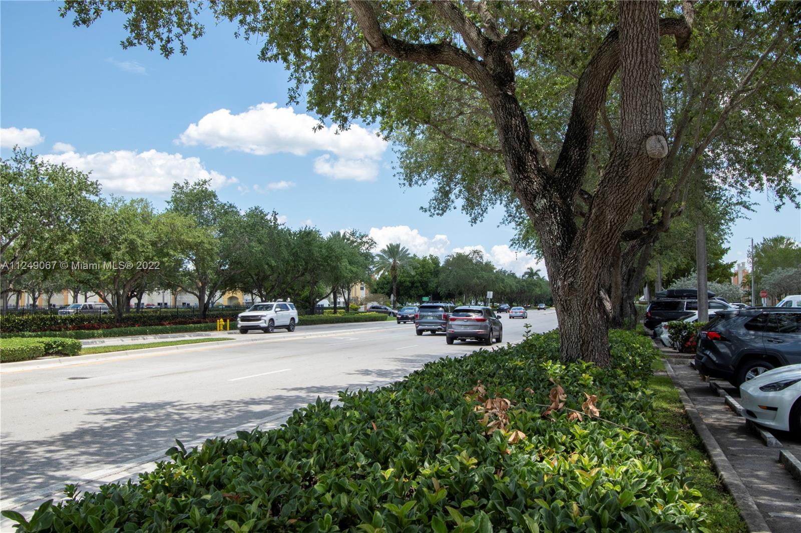 See details 169 / sq. ft. $ 2022-09-30 0 Photo