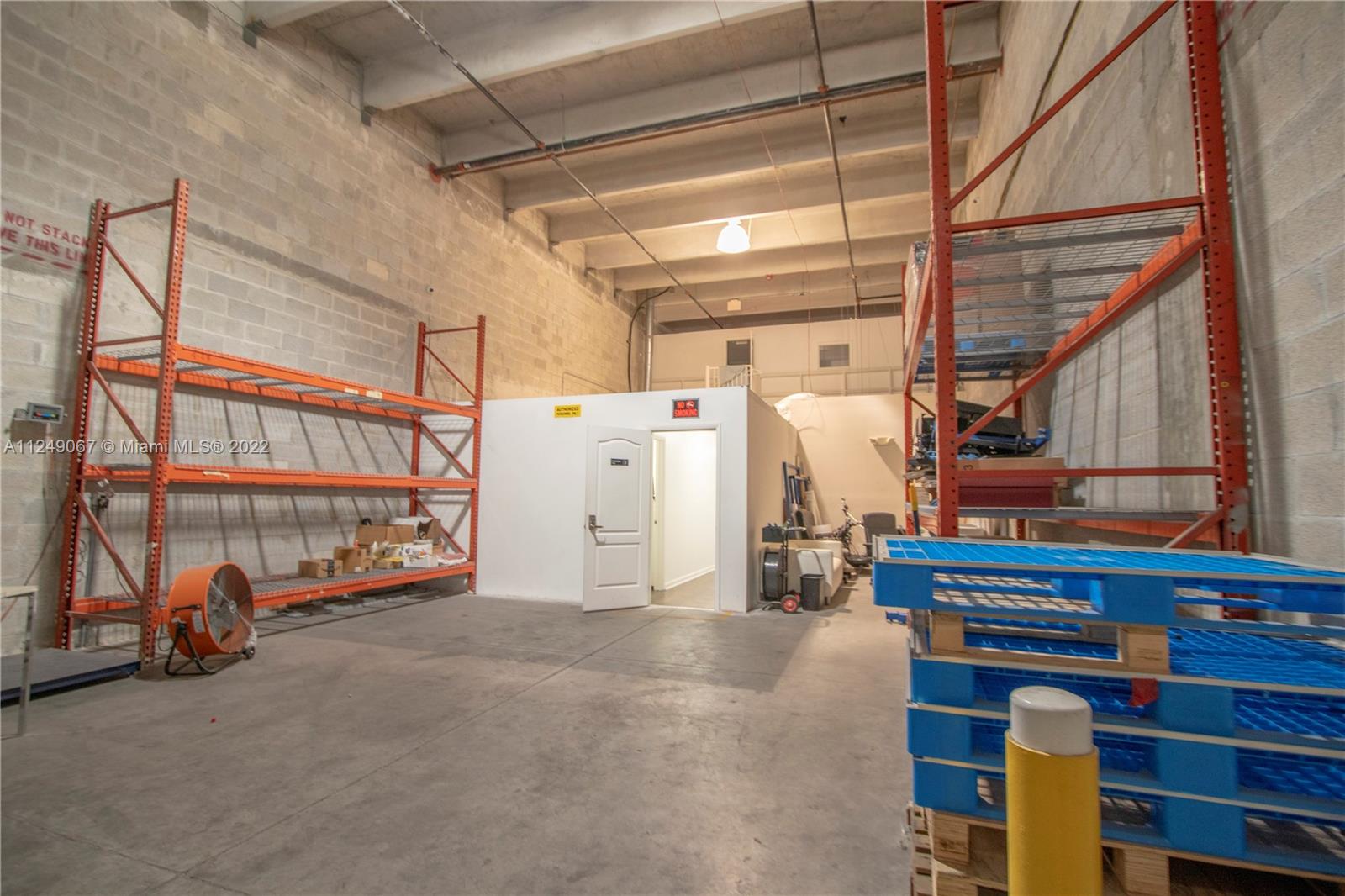 See details 169 / sq. ft. $ 2022-09-30 0 Photo