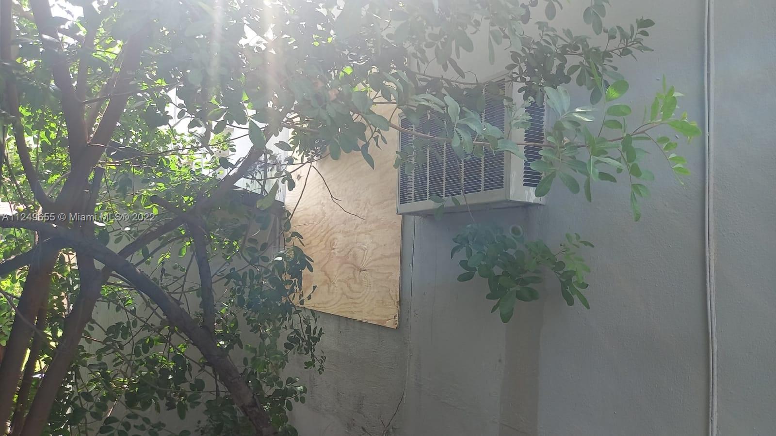See details / sq. ft. $ 2022-08-01 0 Photo