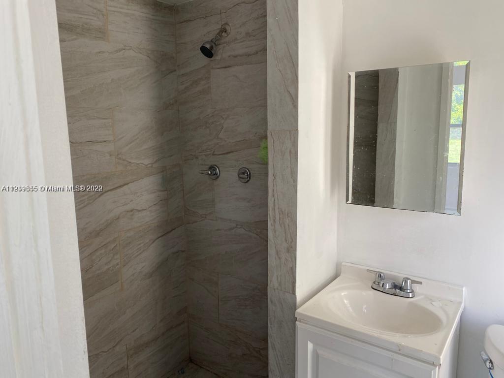 See details / sq. ft. $ 2022-08-01 0 Photo