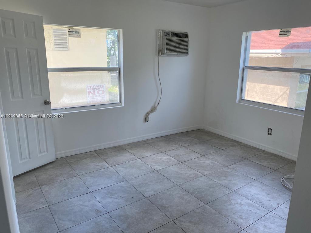 See details / sq. ft. $ 2022-08-01 0 Photo