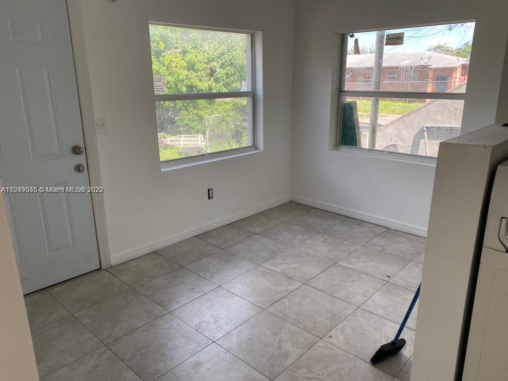 See details / sq. ft. $ 2022-08-01 0 Photo