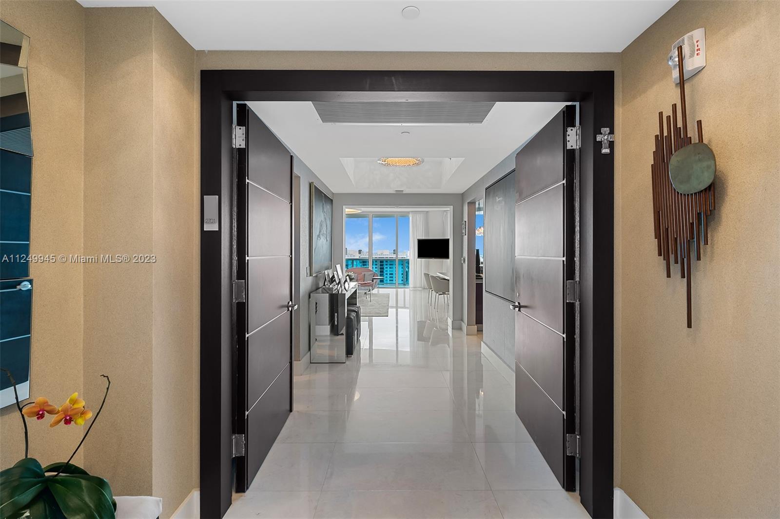 Photo of 2711 Ocean Dr #2701, Hollywood, Florida, 33019 -