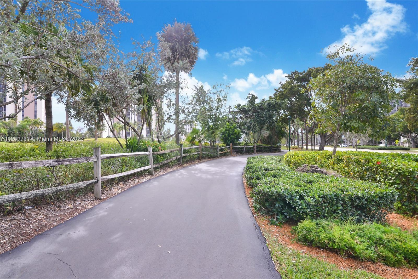 Photo of 20335 Country Club Dr #2108, Aventura, Florida, 33180 - Complex walk paths