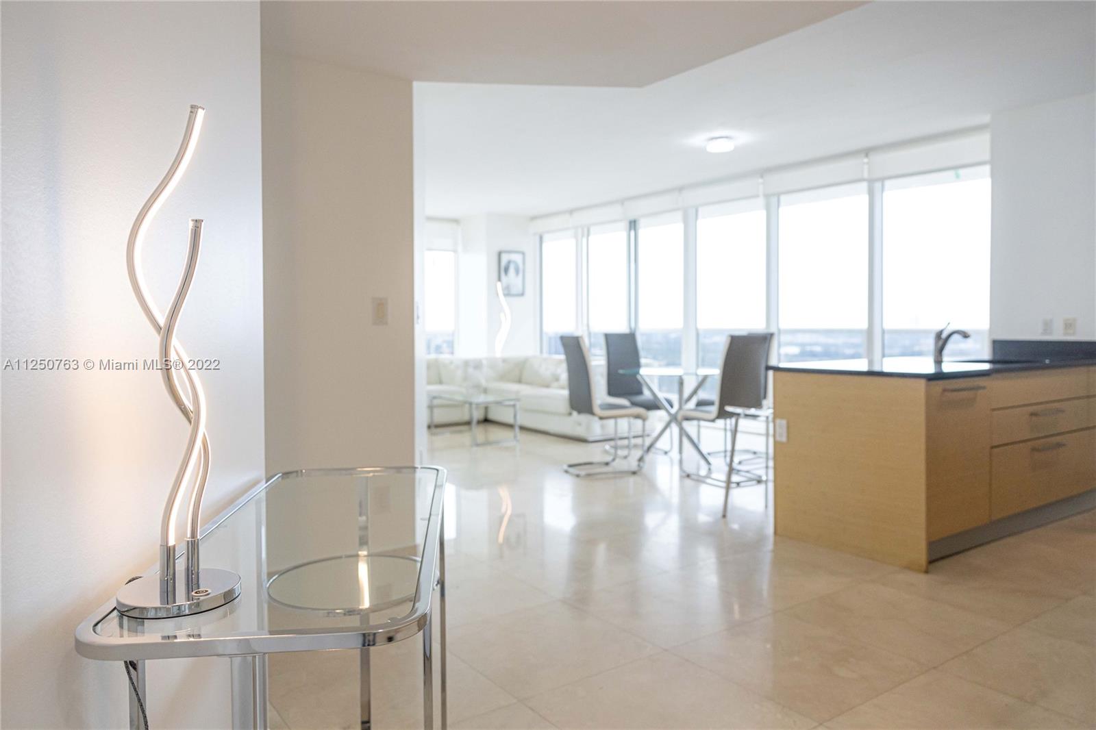 Ver detalles 2806 2 / 2 1458 sq. ft. $ 2022-08-02 0 foto
